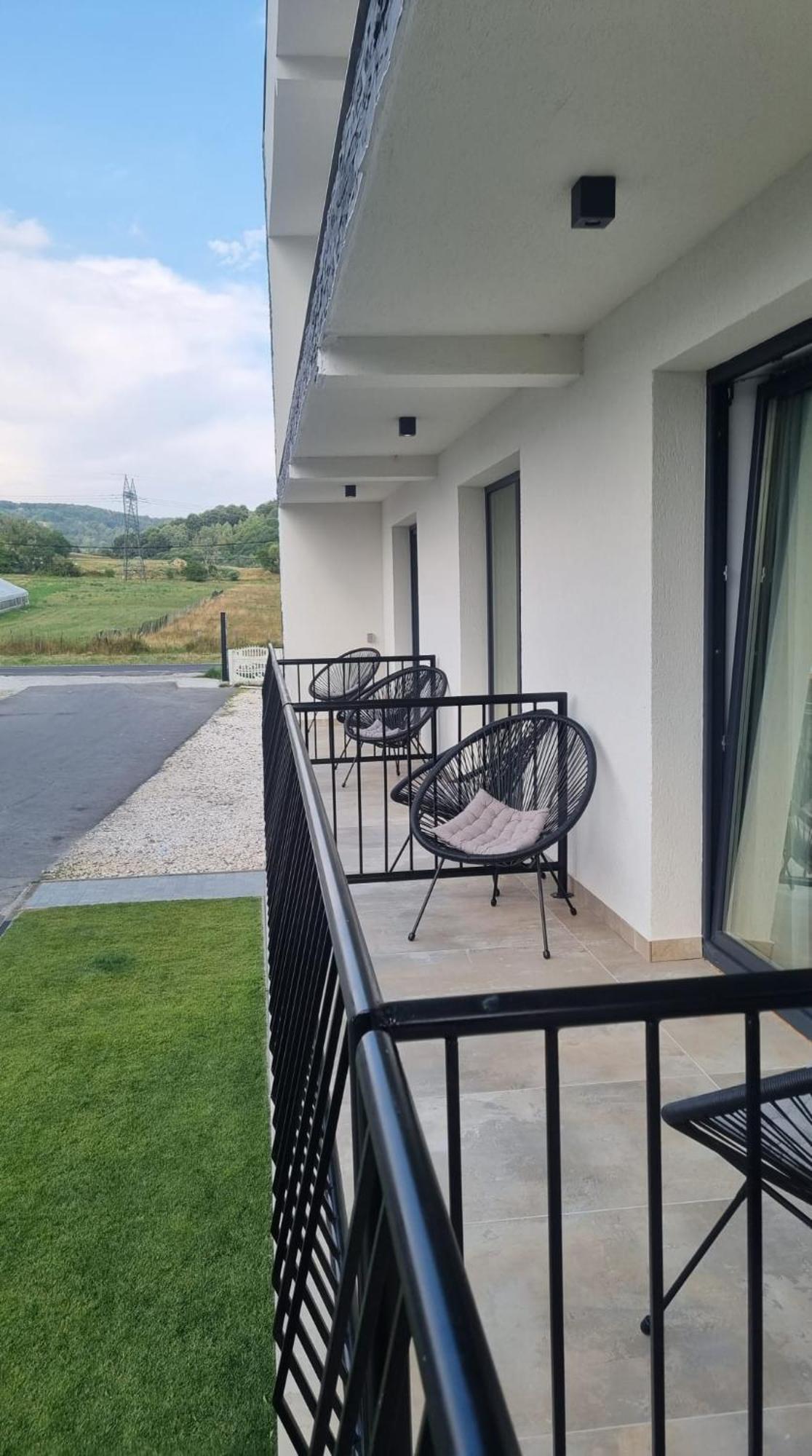Cataleya House Hotel Oesti-Paminteni Ngoại thất bức ảnh