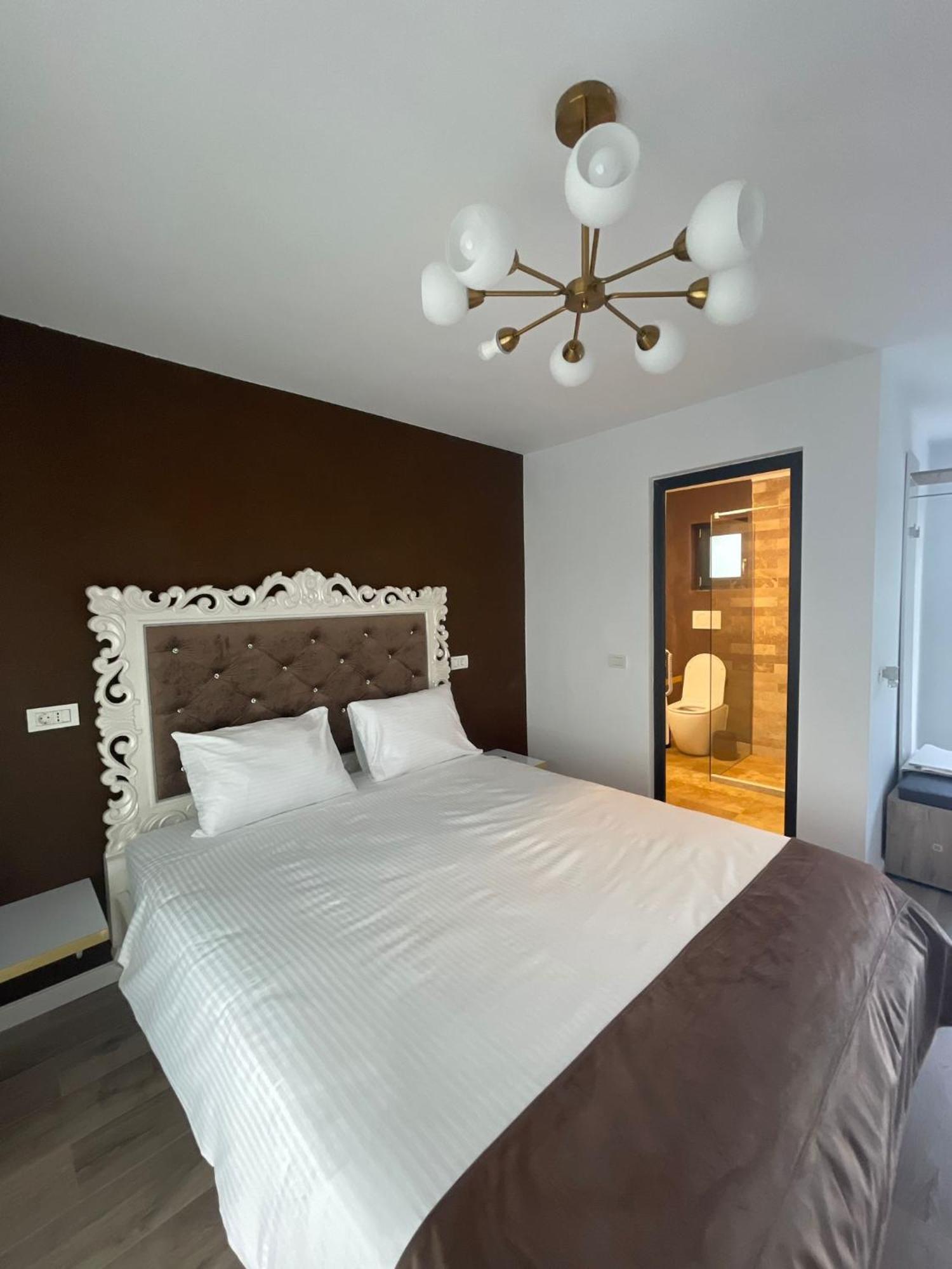 Cataleya House Hotel Oesti-Paminteni Ngoại thất bức ảnh