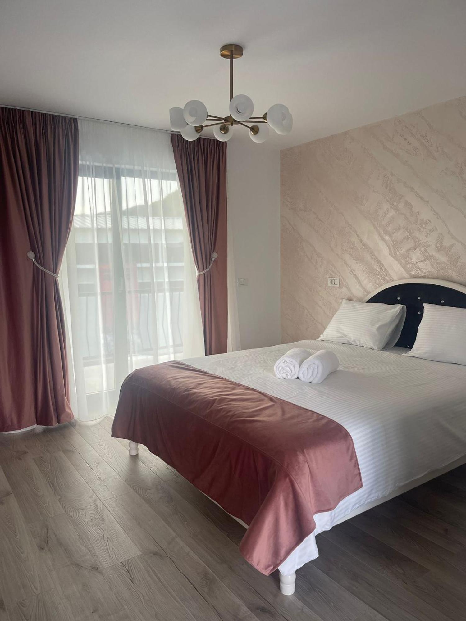 Cataleya House Hotel Oesti-Paminteni Ngoại thất bức ảnh