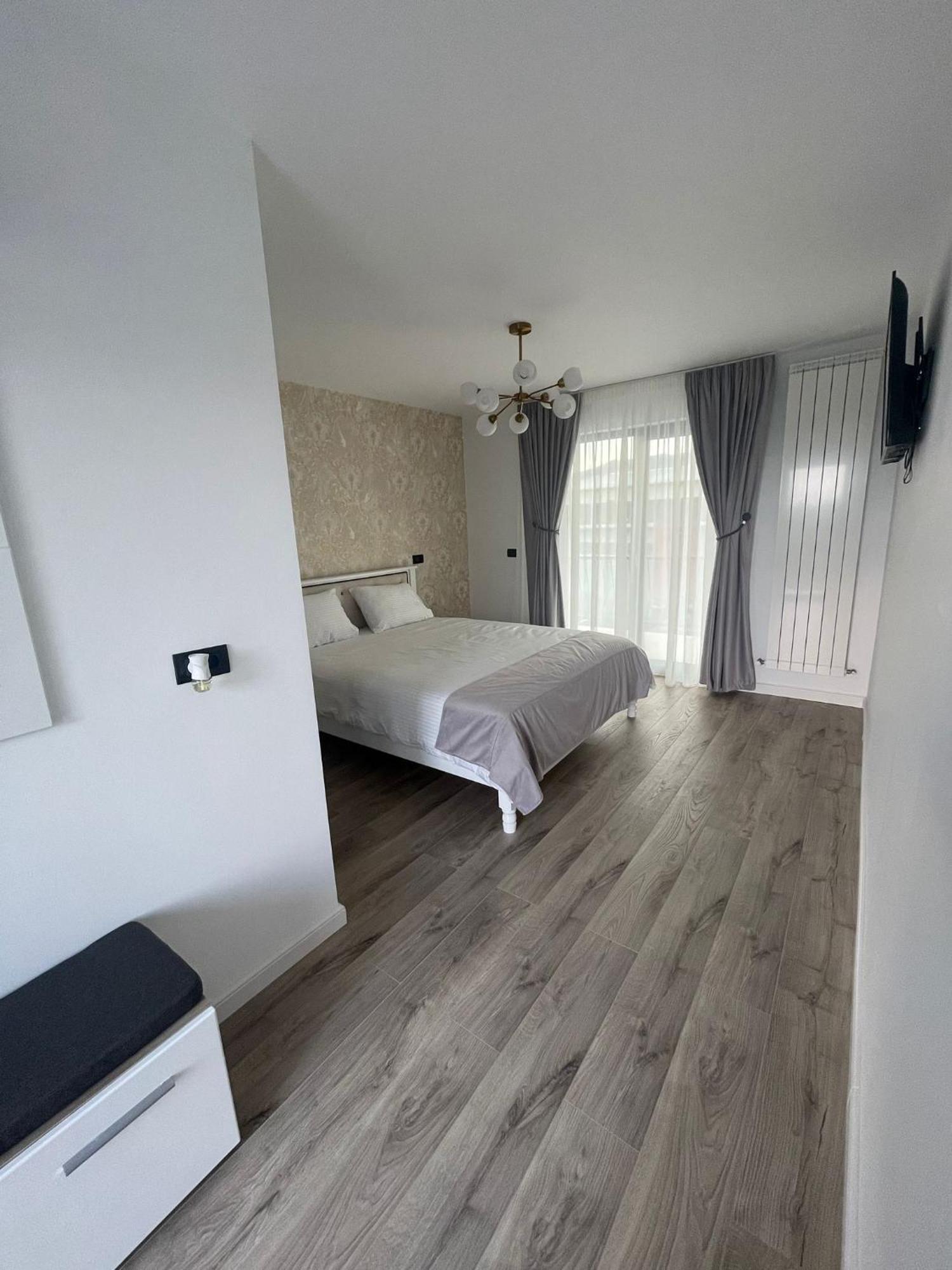 Cataleya House Hotel Oesti-Paminteni Ngoại thất bức ảnh