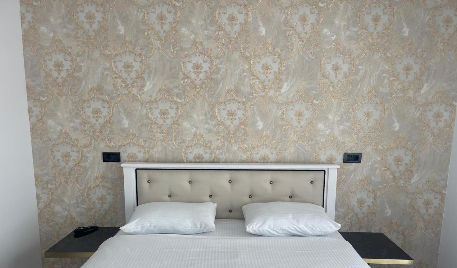 Cataleya House Hotel Oesti-Paminteni Ngoại thất bức ảnh