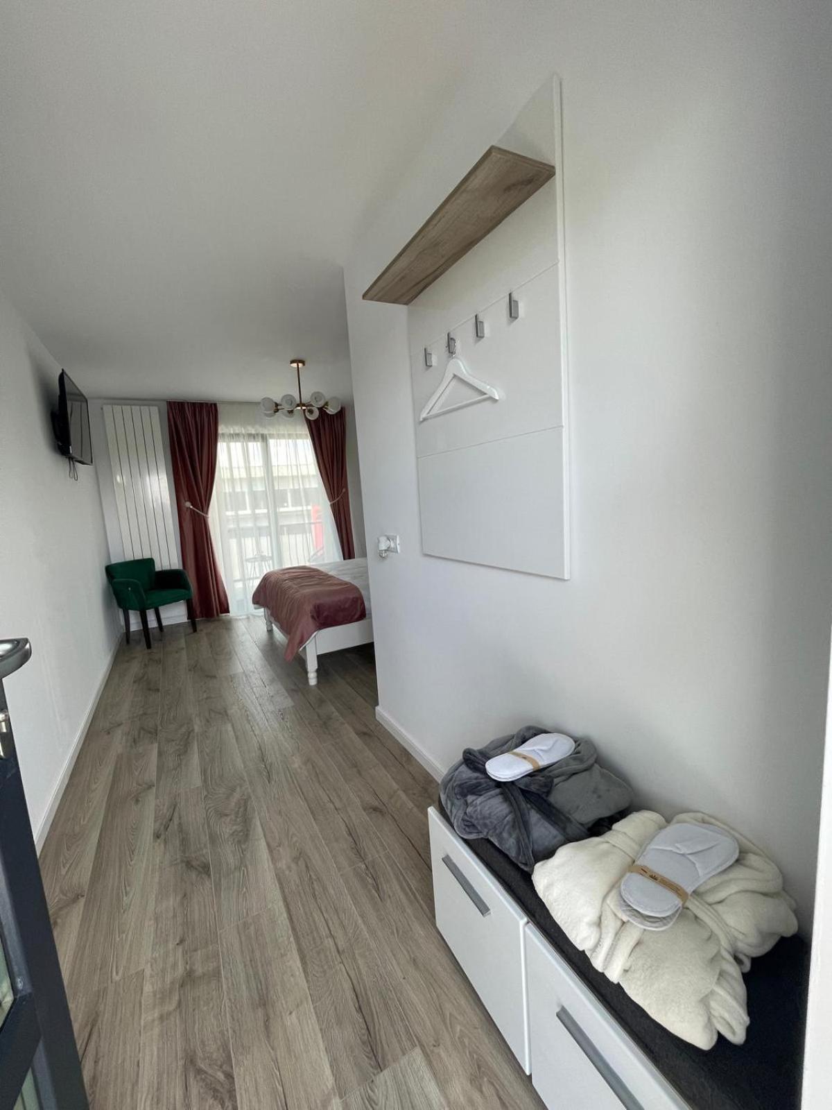 Cataleya House Hotel Oesti-Paminteni Ngoại thất bức ảnh
