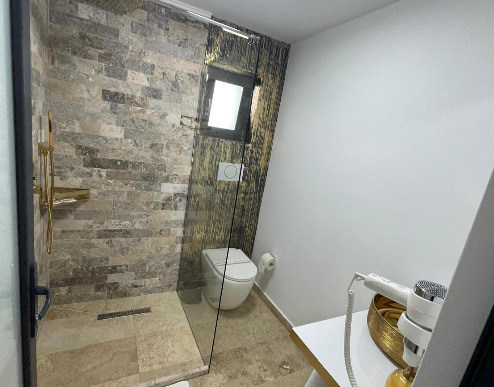 Cataleya House Hotel Oesti-Paminteni Ngoại thất bức ảnh