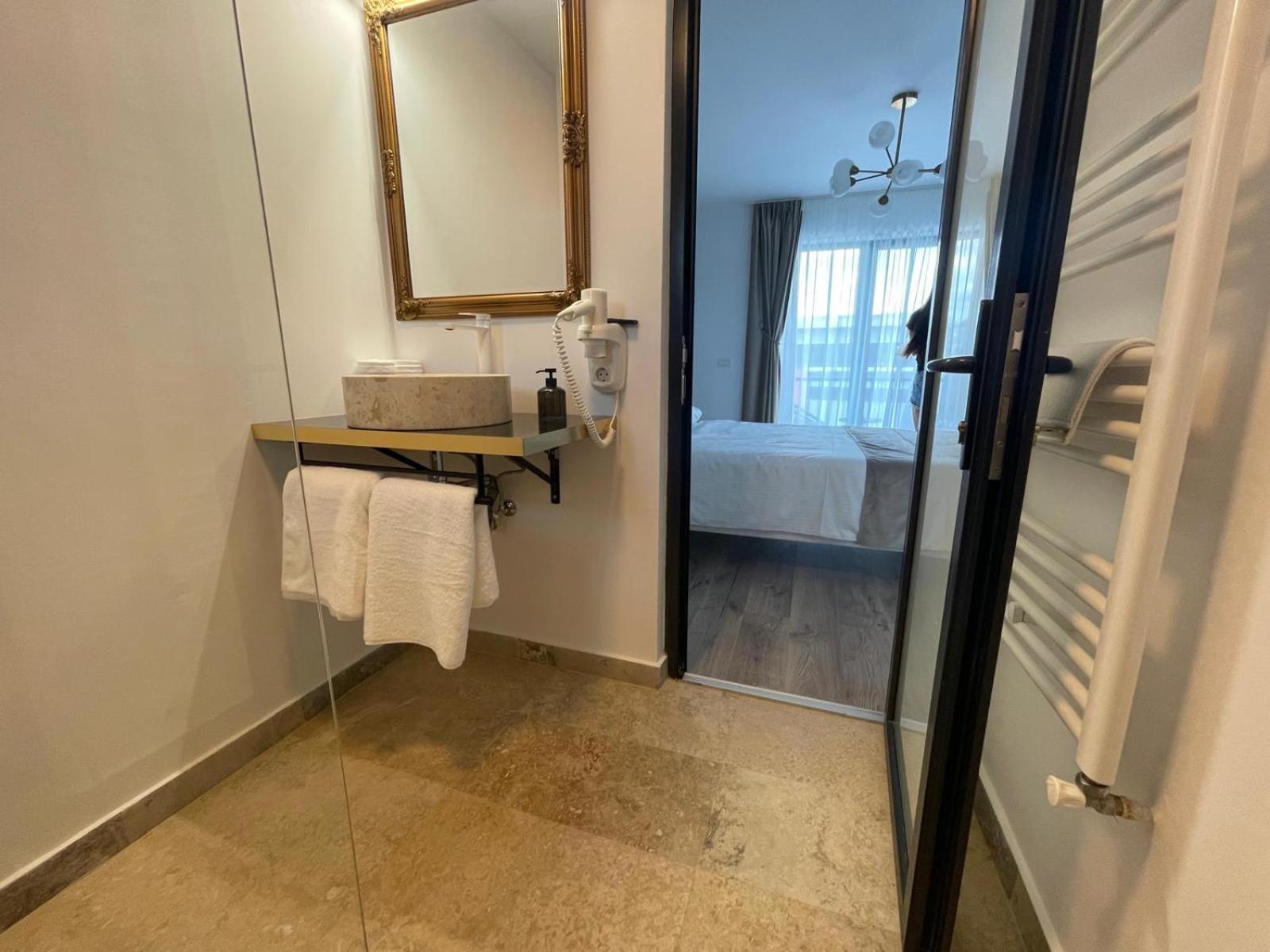 Cataleya House Hotel Oesti-Paminteni Ngoại thất bức ảnh